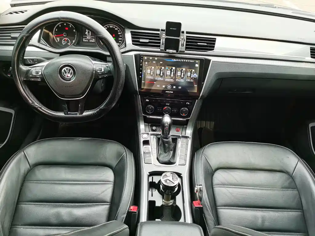 Volkswagen Passat — миниатюра 8