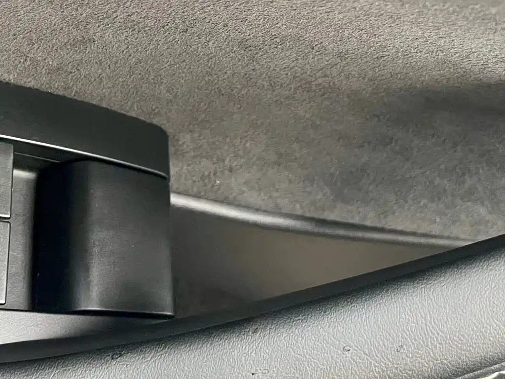 Tesla Model Y — миниатюра 14