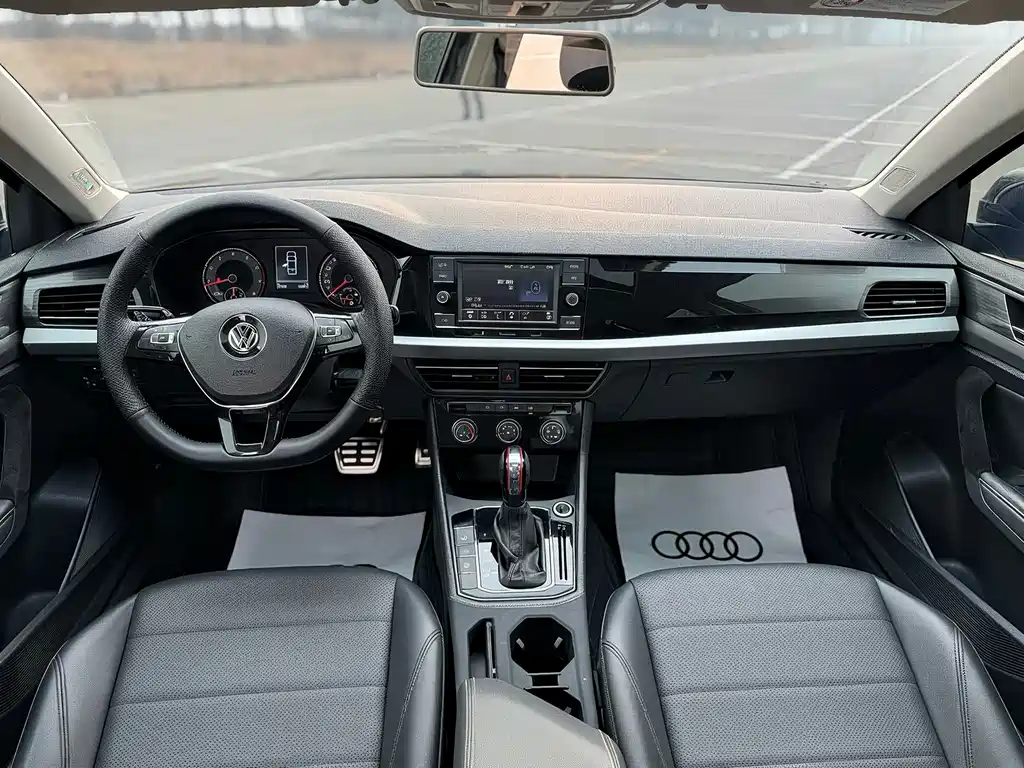 Volkswagen Lavida — миниатюра 5