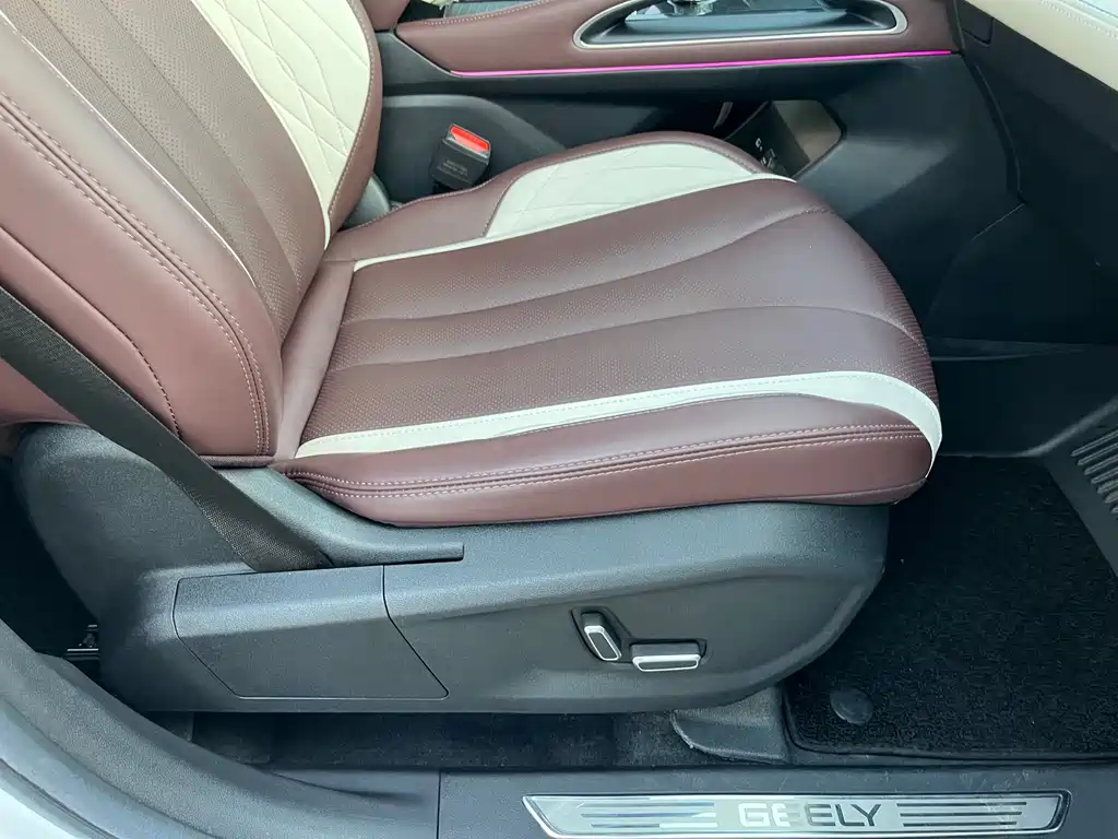 Geely Xingyue L — миниатюра 12