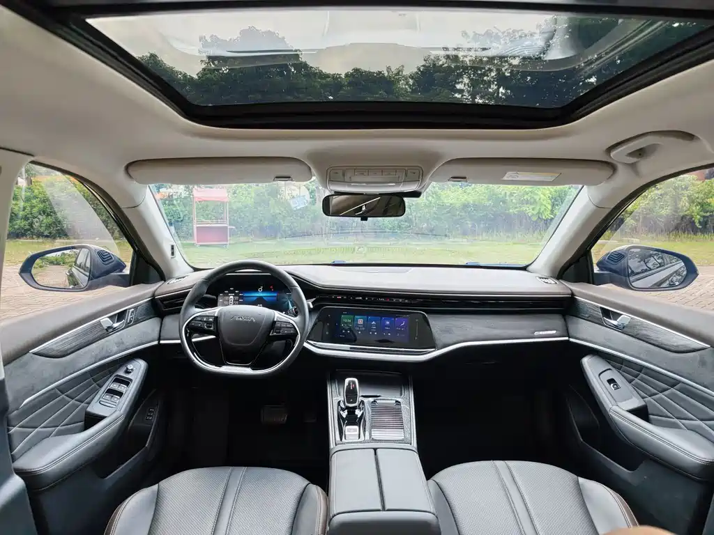 DONGFENG YI HYUN MAX