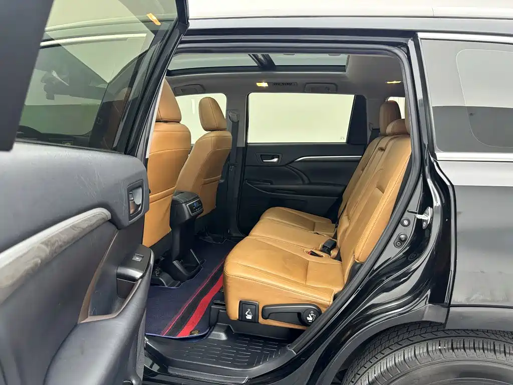 Toyota Highlander — миниатюра 19