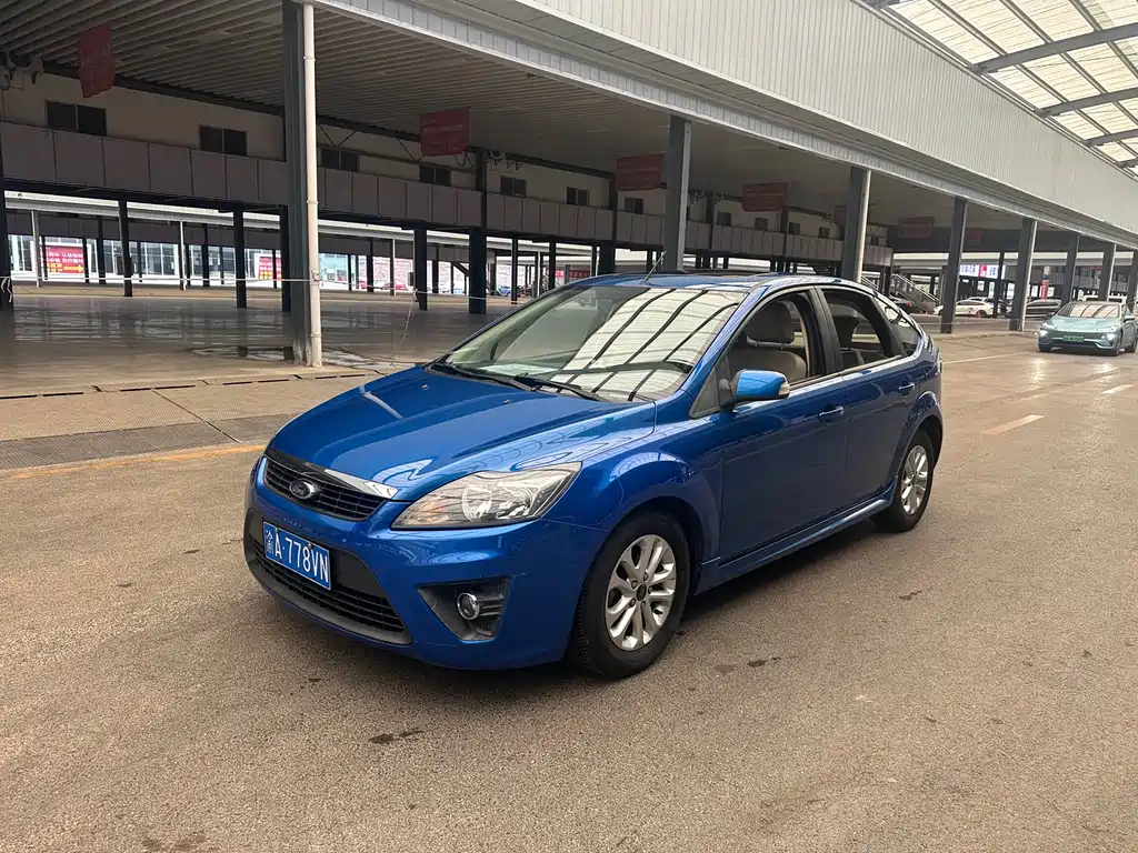 Ford Focus 2011 1.8L AT Fashion