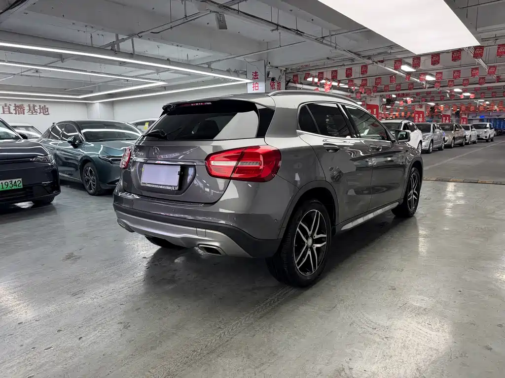 Mercedes-Benz GLA — миниатюра 11