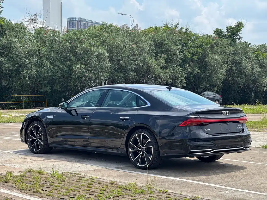 Audi A7L — миниатюра 9