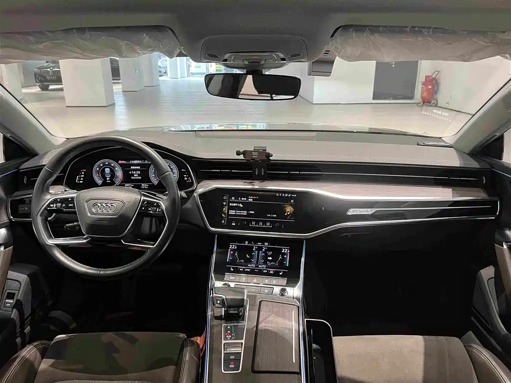 Audi A7L — миниатюра 6