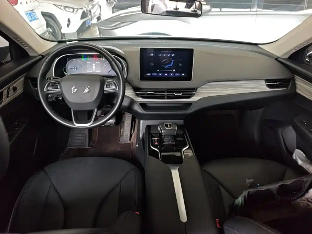 Hongqi Hongqi E-QM5 — миниатюра 10