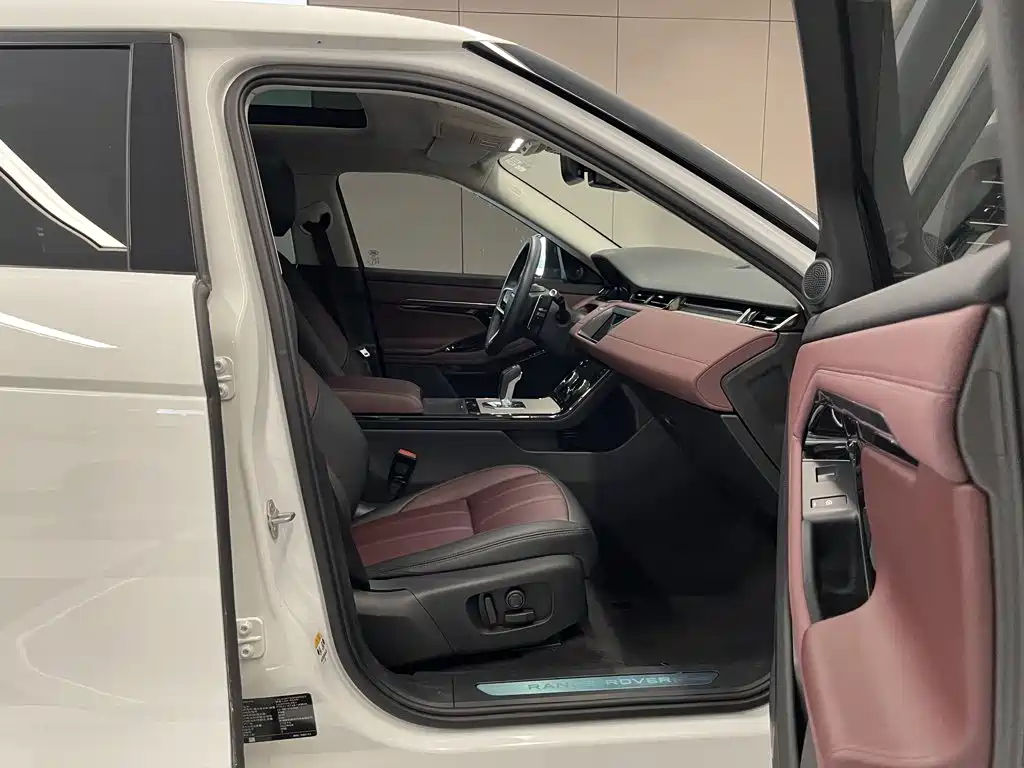 Land Rover Evoque PHEV — миниатюра 17
