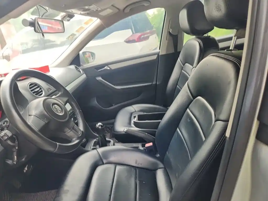Volkswagen Jetta — миниатюра 16