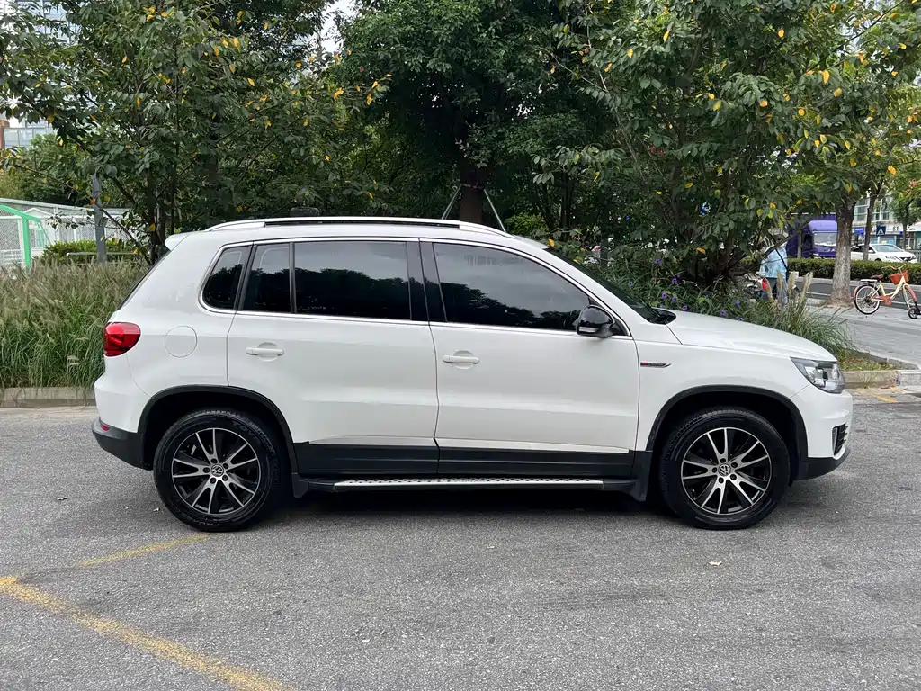 Volkswagen Tiguan — миниатюра 4