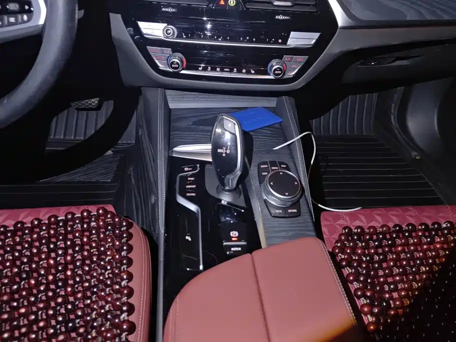 BMW 5 Series — миниатюра 16