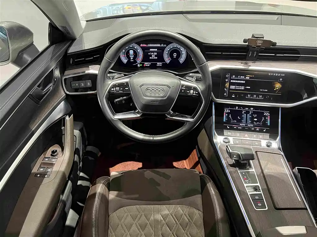 Audi A7L — миниатюра 31