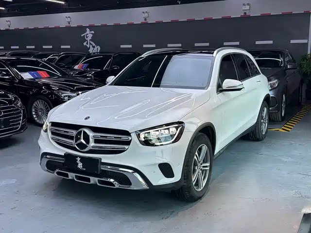 MERCEDES-BENZ GLC
