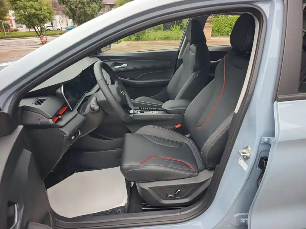 Geely Binrui — миниатюра 15