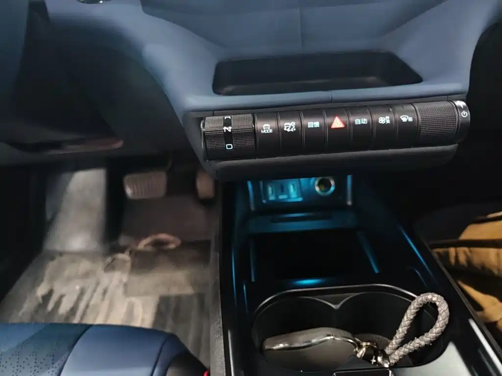 BYD Dolphin — миниатюра 14