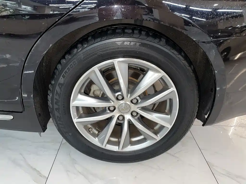 Infiniti Q50L — миниатюра 12