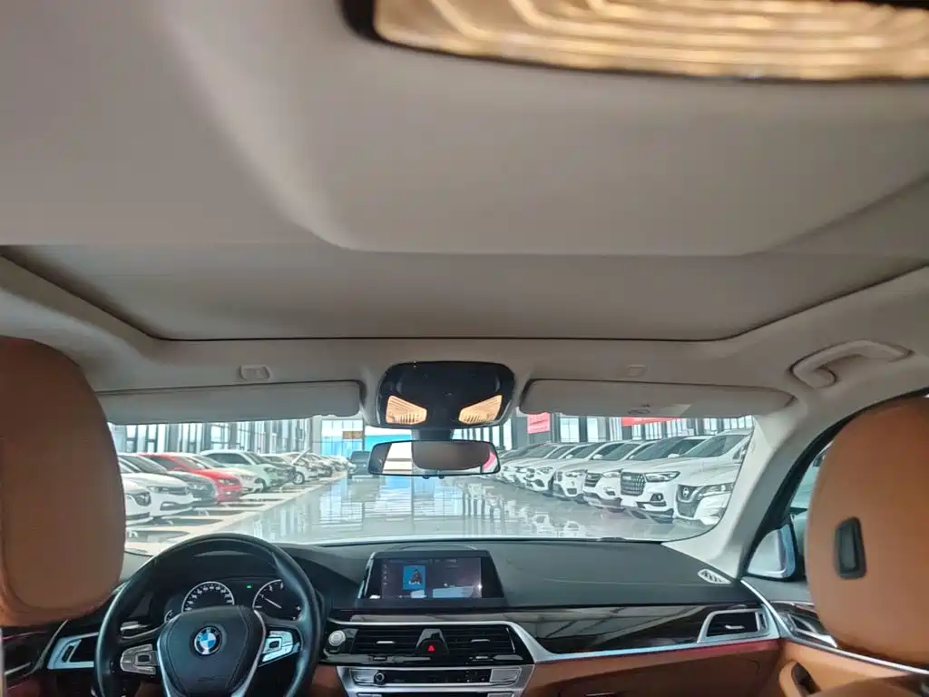 BMW 5 Series — миниатюра 18