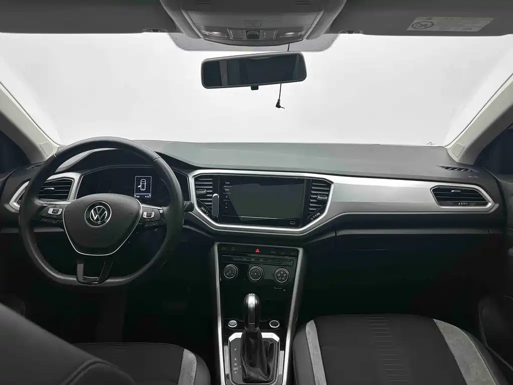 Volkswagen T-Roc — миниатюра 15