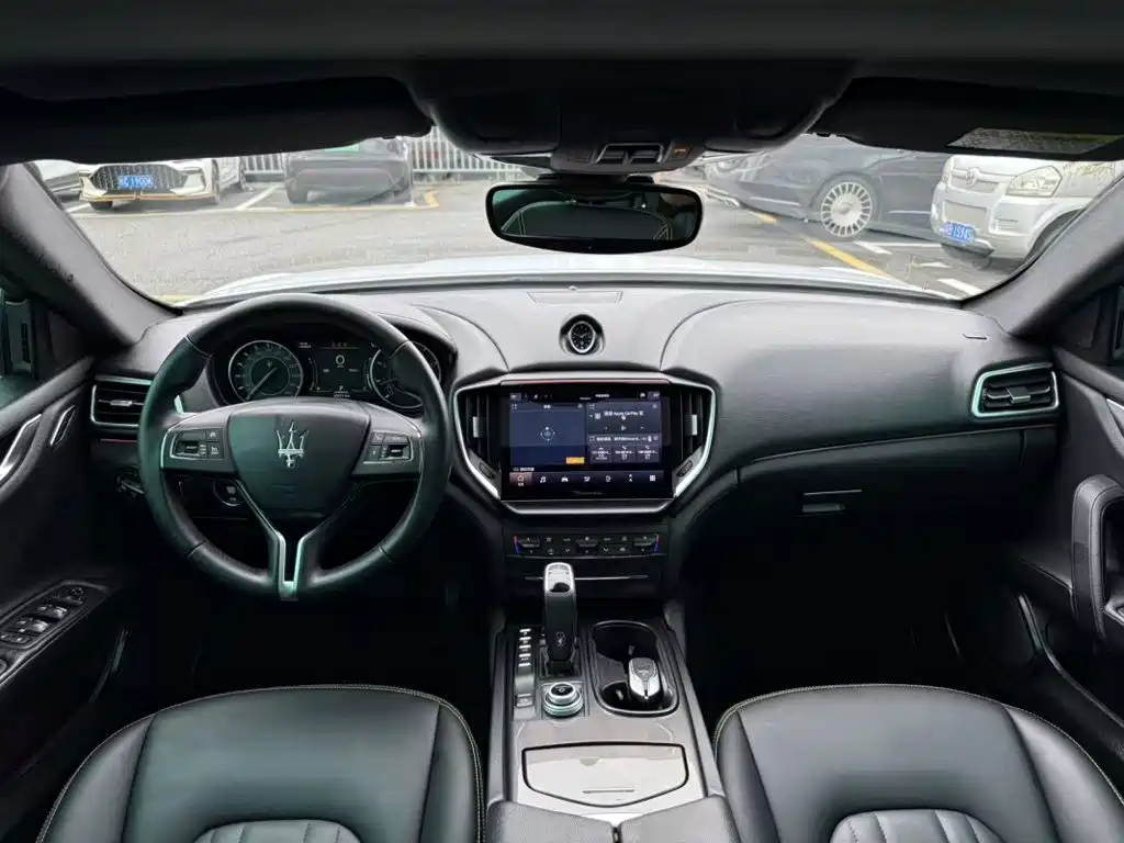 Maserati Ghibli — миниатюра 6