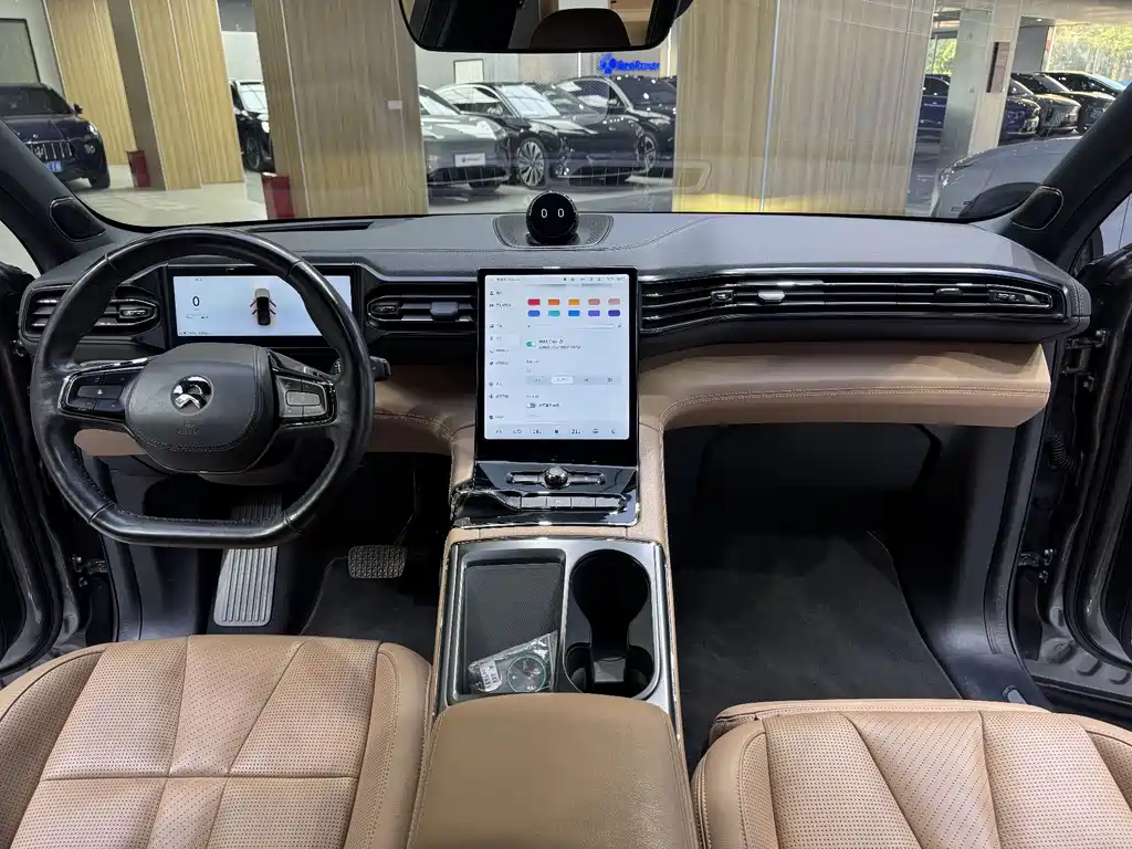 NIO ES8 — миниатюра 21