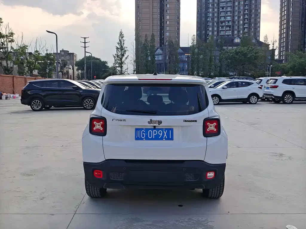 Jeep Renegade — миниатюра 12