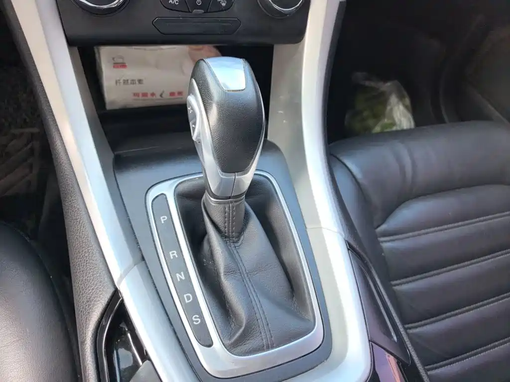 Ford Mondeo — миниатюра 15