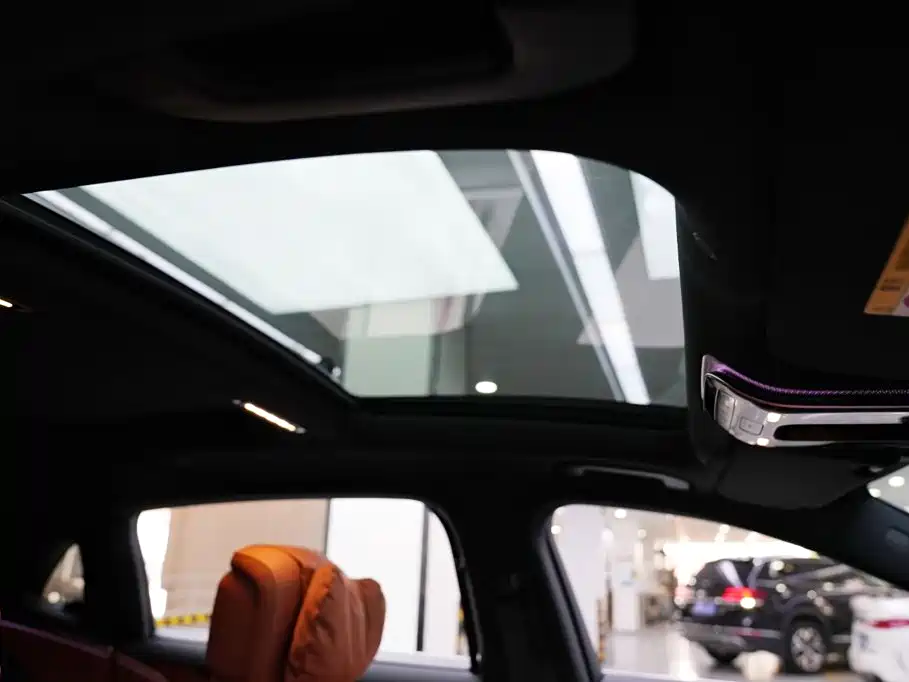 Mercedes-Benz S-Class — миниатюра 13