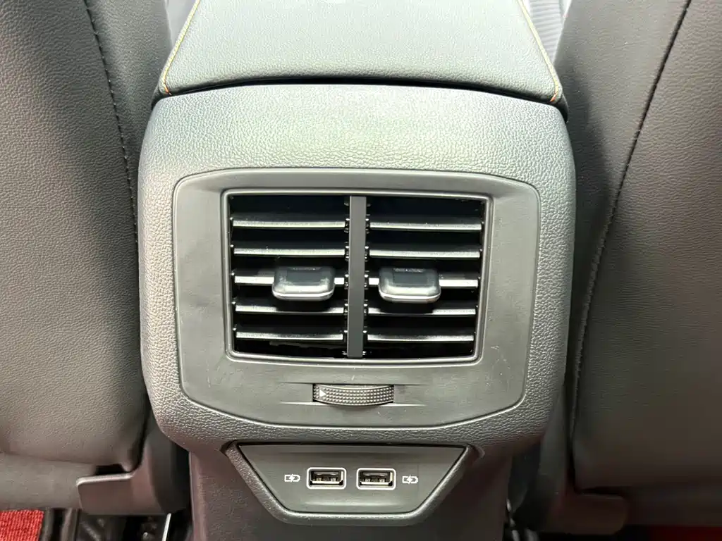 Volkswagen T-Roc — миниатюра 19