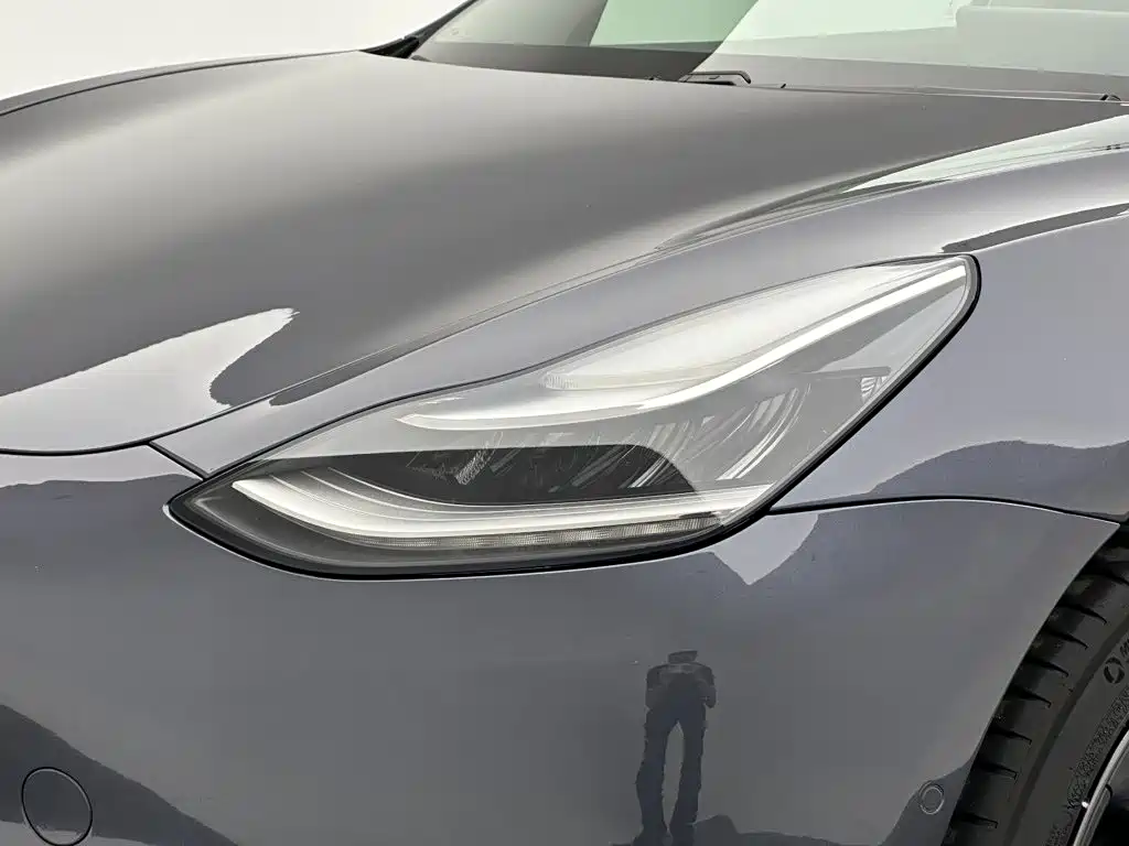 Tesla Model 3 — миниатюра 25