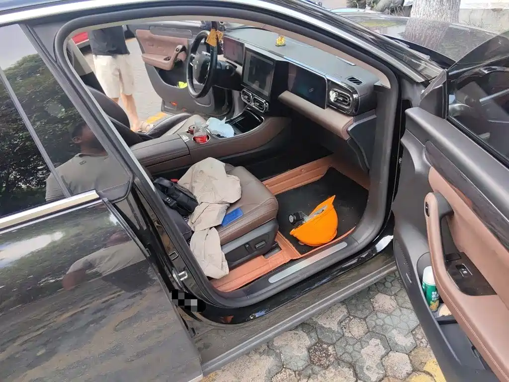 Leapmotor Leapmotor C11 — миниатюра 18