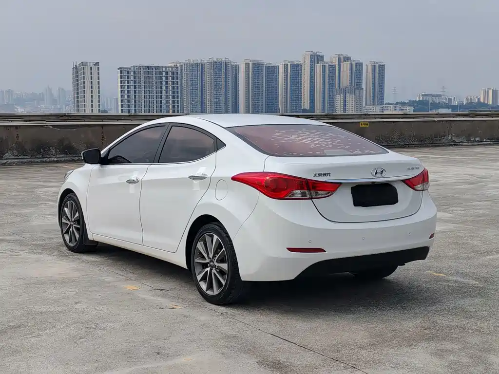 Hyundai Elantra Langdong — миниатюра 6