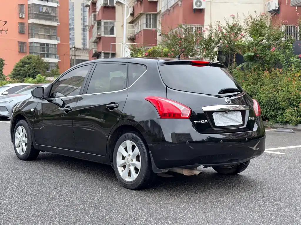 Nissan Tiida — миниатюра 21