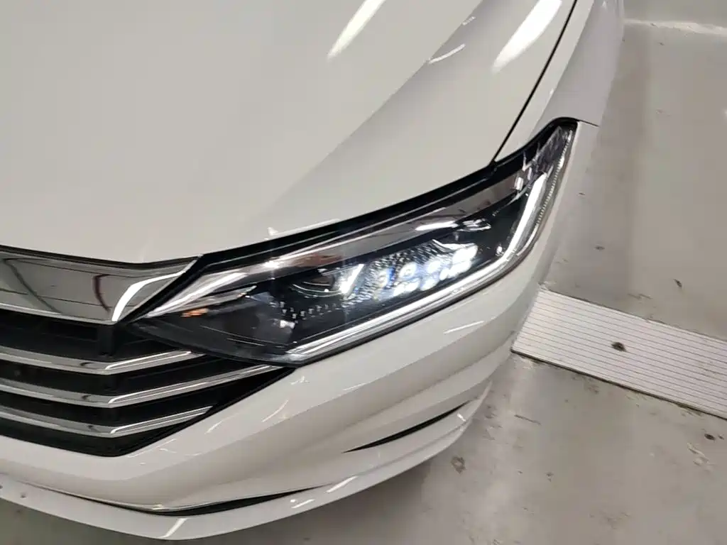 Volkswagen Sagitar — миниатюра 24