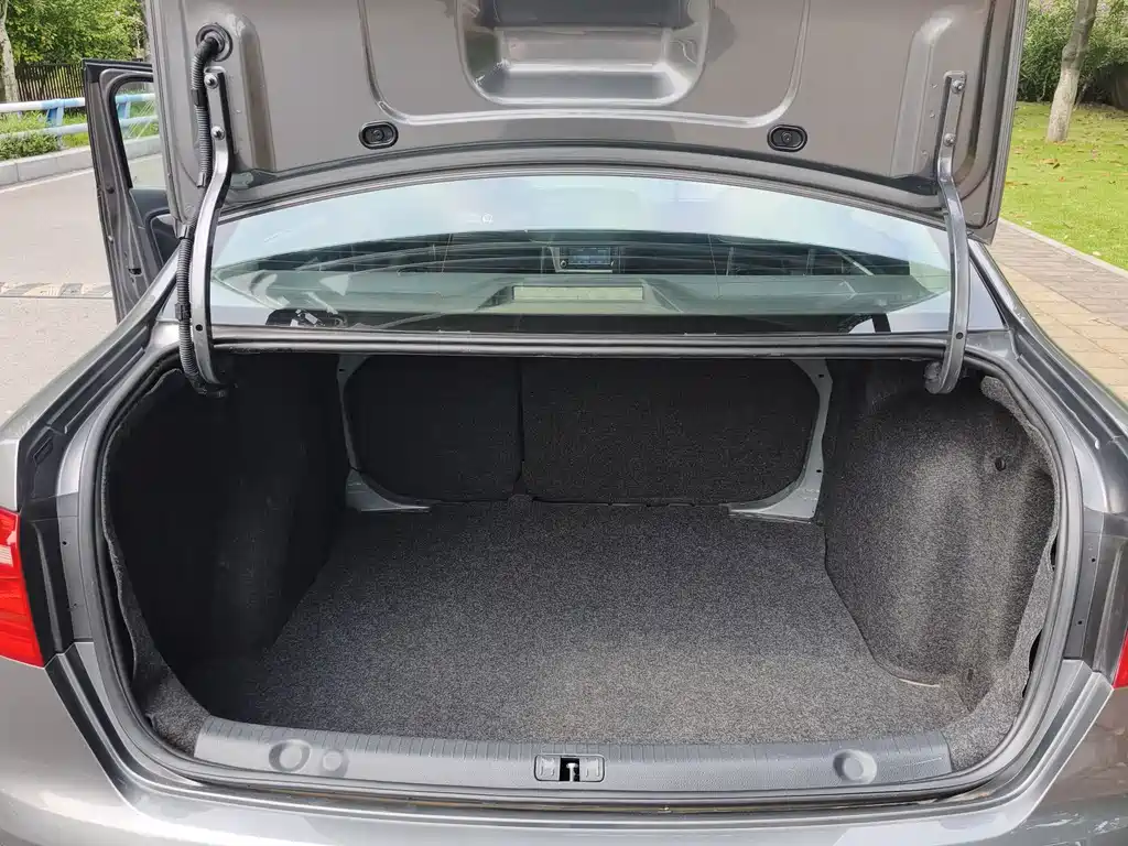Volkswagen Lavida — миниатюра 15