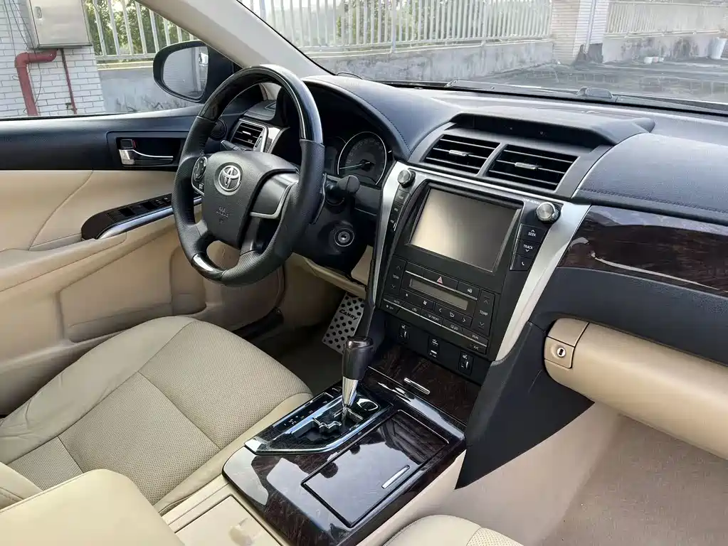 Toyota Camry 2.0G Leading Edition, фото 10