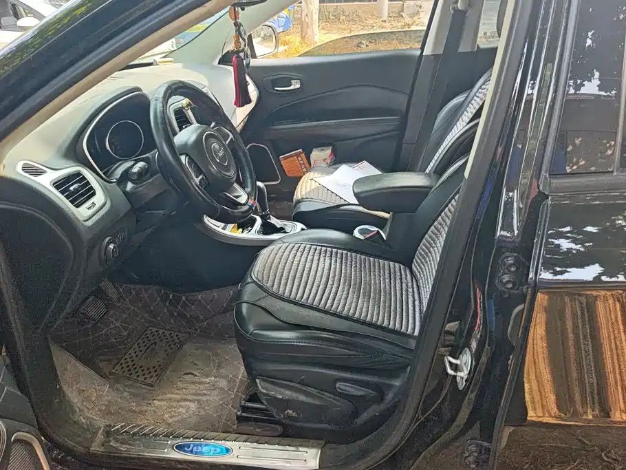 Jeep Compass — миниатюра 9