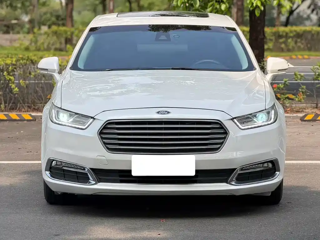 Ford Taurus — миниатюра 3