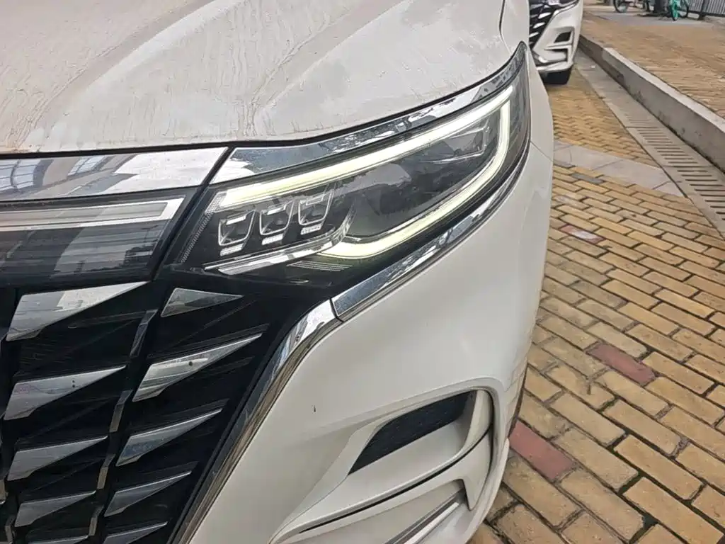 Roewe iMAX8 — миниатюра 24