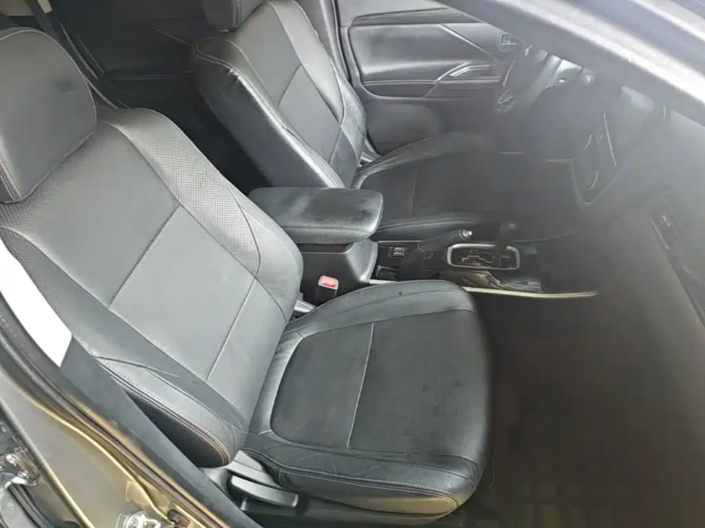 Mitsubishi Outlander — миниатюра 25