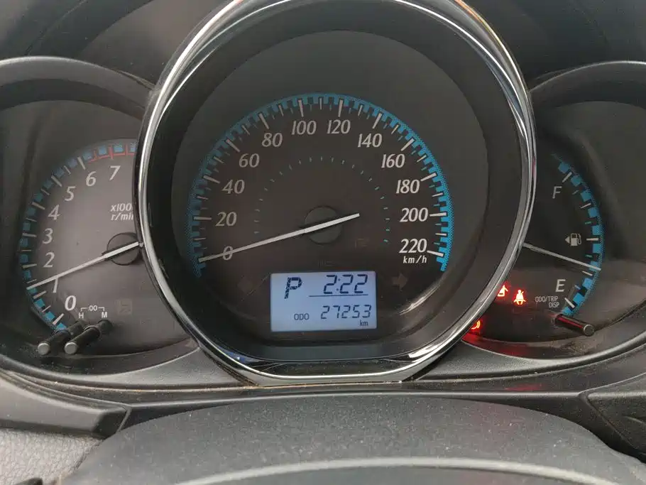 Toyota Yaris L — миниатюра 14