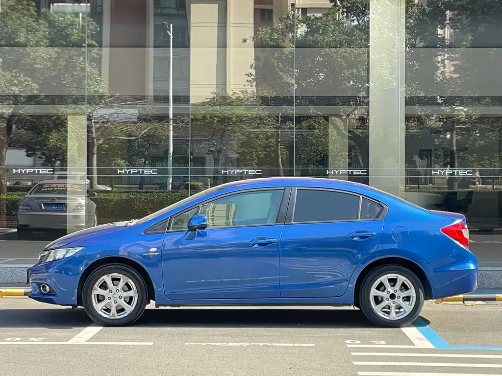 Honda Civic — миниатюра 4