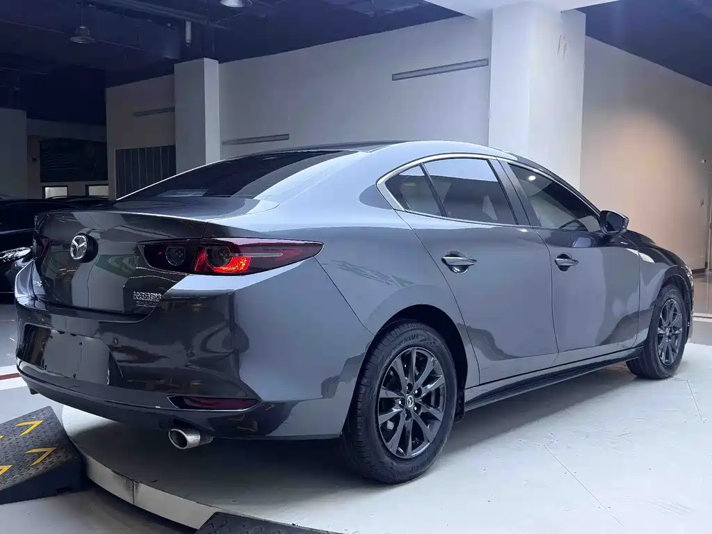 Mazda 3 Axela — миниатюра 7