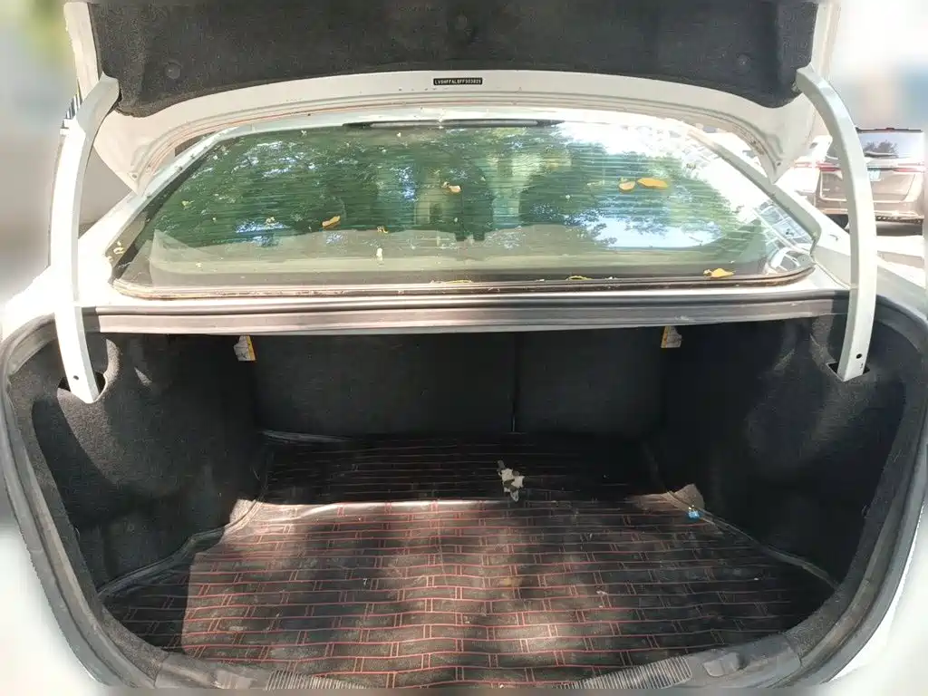 Ford Mondeo — миниатюра 15