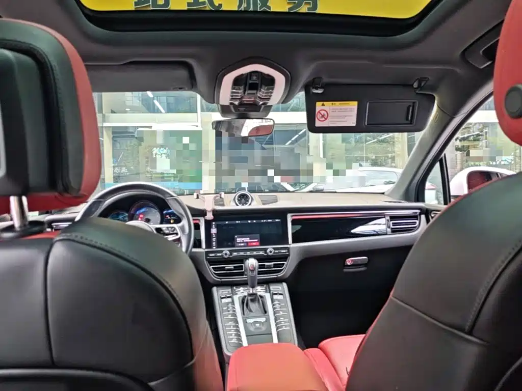 Porsche Macan — миниатюра 18