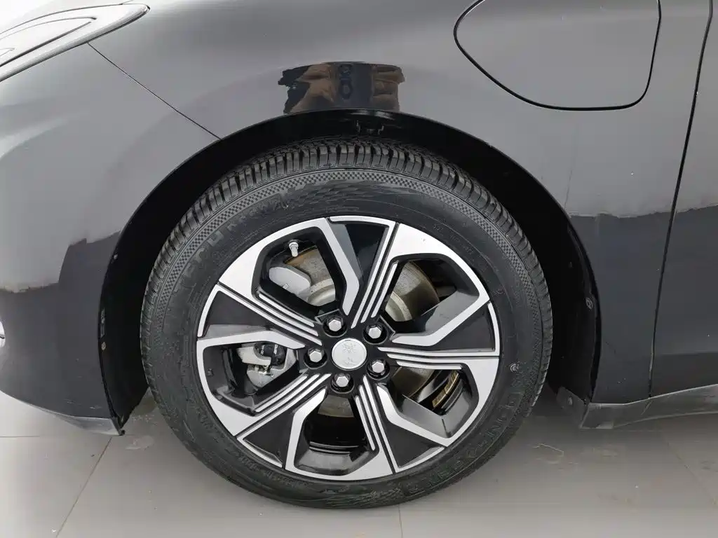 Hongqi Hongqi E-QM5 — миниатюра 17