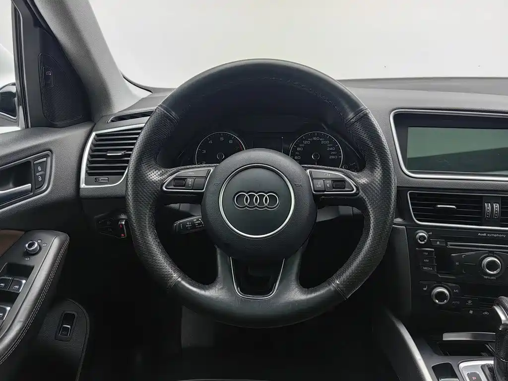 Audi Q5 — миниатюра 11