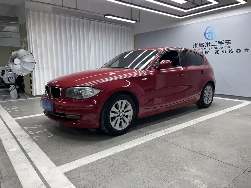 BMW 1 Series (Import) 2010
