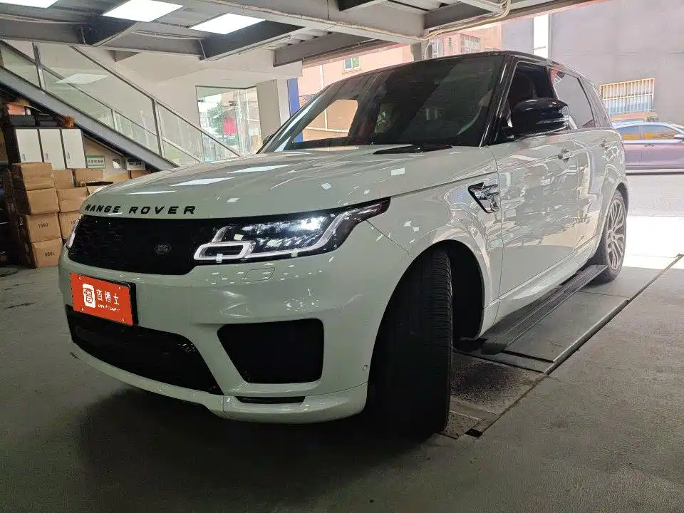 Land Rover Sport