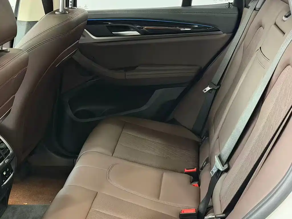 BMW iX3 — миниатюра 15
