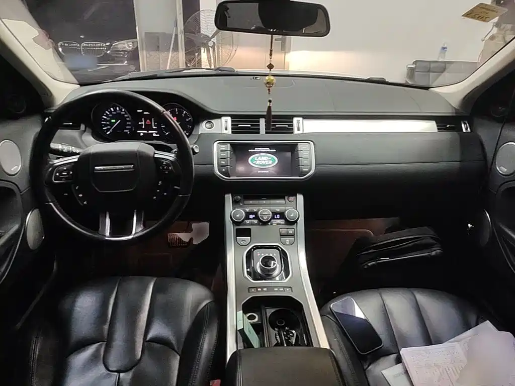 Land Rover Evoque — миниатюра 10